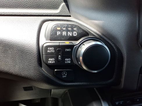 Used 2019 RAM 1500 Big Horn AWD/4WD image 18