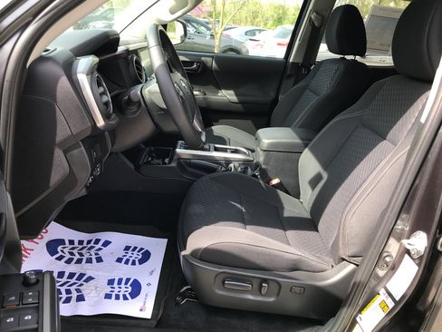 Certified 2023 Toyota Tacoma 4x4 Double Cab w/ Trail Edition image 24