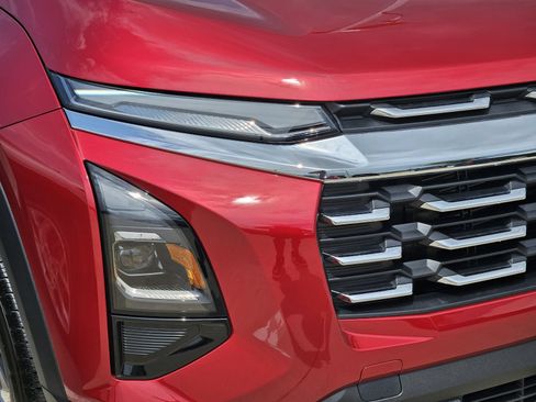 New 2027 Chevrolet Equinox LT FWD image 9