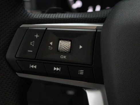 New 2026 Mitsubishi Outlander SE image 9