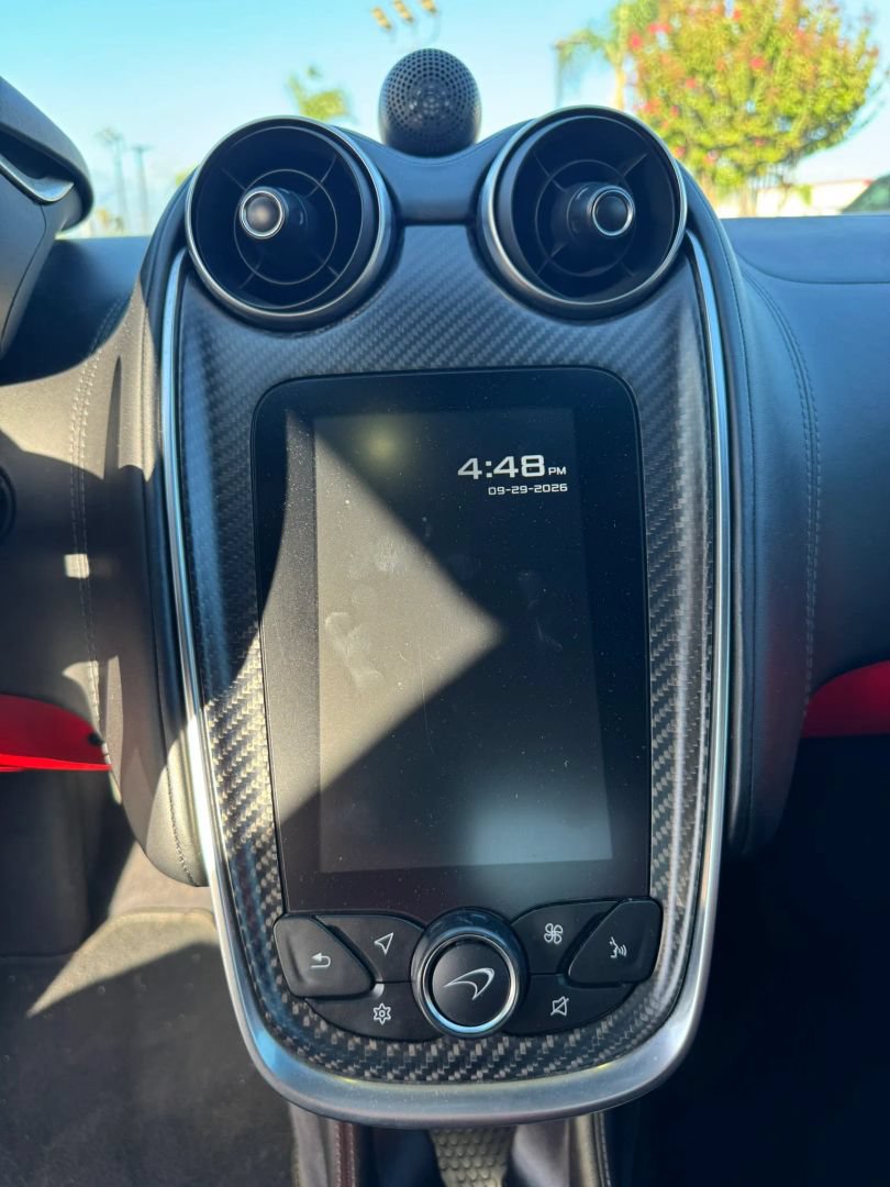 Used 2019 McLaren 570S Spider RWD image 24