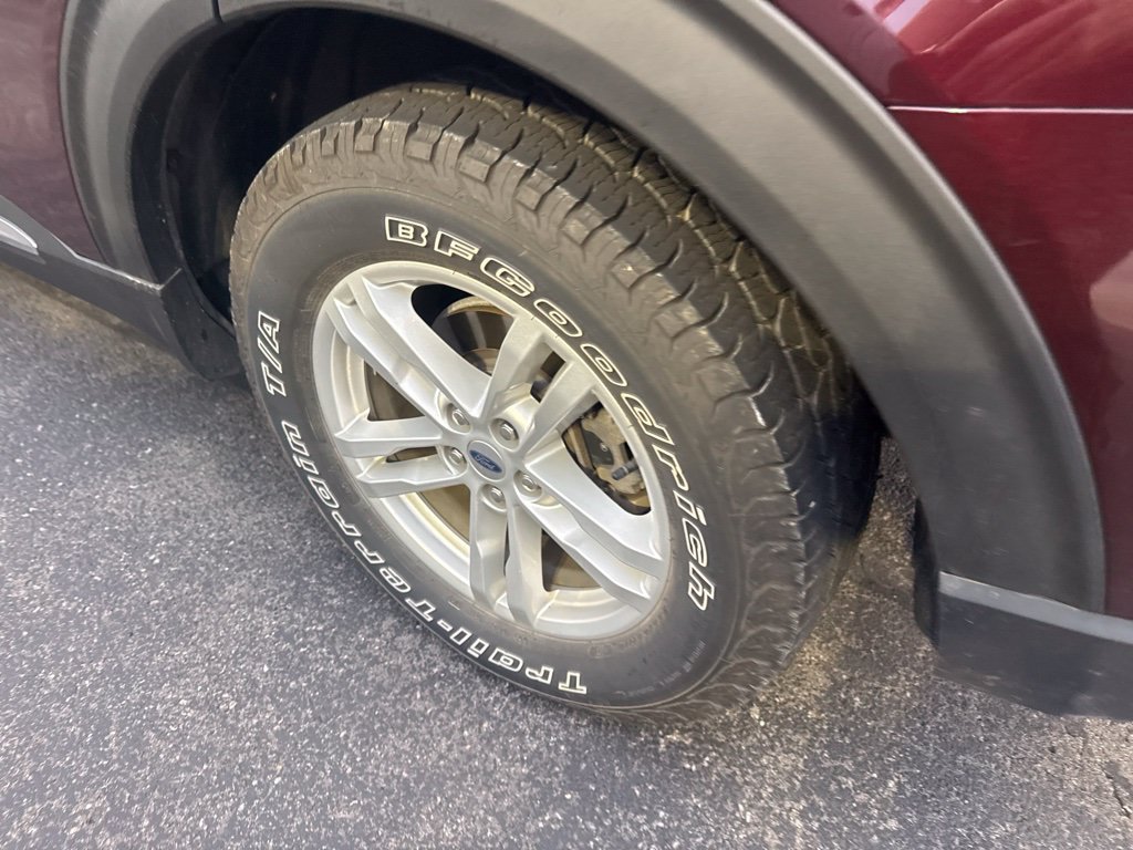 Used 2022 Ford Explorer XLT AWD/4WD image 9