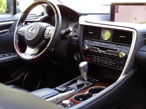 Used 2019 Lexus RX 450h AWD w/ Navigation Package image 28