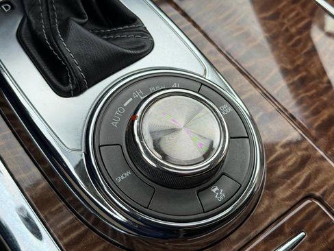 Used 2019 Nissan Armada SL w/ Premium Package image 25