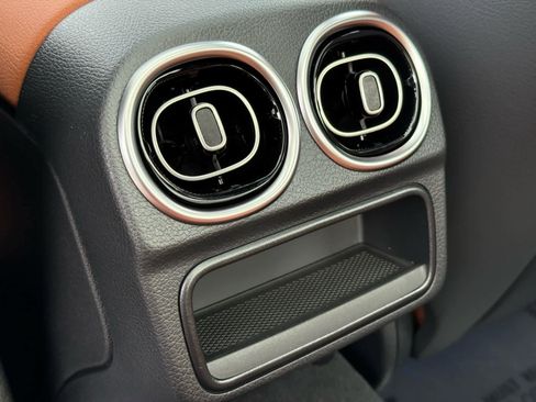 Used 2025 Mercedes-Benz C 300 4MATIC Sedan image 30