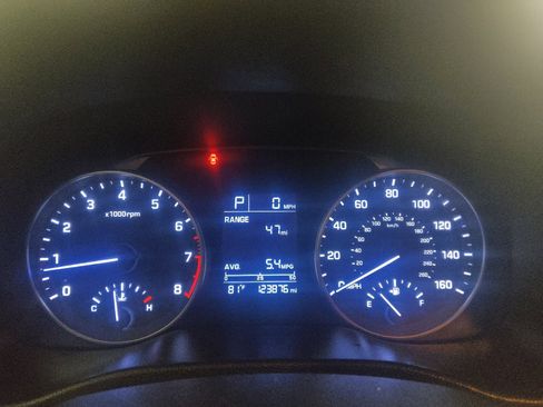 Used 2017 Hyundai Elantra SE FWD image 23