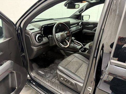 Used 2023 Chevrolet Colorado Z71 w/ Z71 Convenience Package 2 image 10