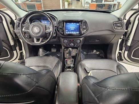Used 2019 Jeep Compass Limited image 9