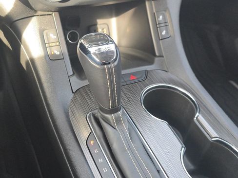 Used 2019 GMC Acadia SLT w/ Black Edition image 32