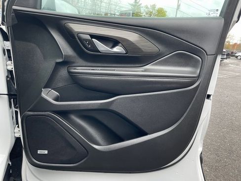 Used 2022 GMC Terrain SLT w/ Infotainment Package II image 15