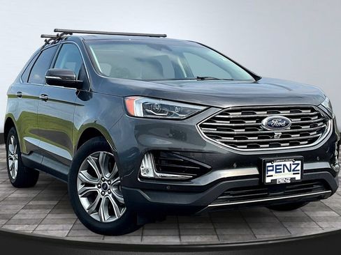 Used 2019 Ford Edge Titanium w/ Equipment Group 301A AWD/4WD image 3