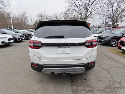 Certified 2023 Honda Pilot EX-L image 5