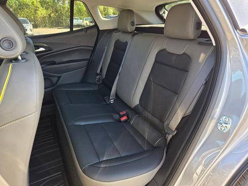 New 2026 Chevrolet Trax ACTIV w/ Sunroof Package FWD image 16