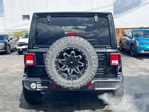 Used 2021 Jeep Wrangler Unlimited Sahara w/ Uconnect 4C Nav & Sound Group AWD/4WD image 10