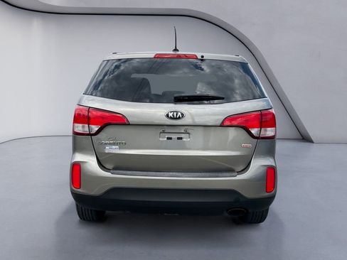 Used 2015 Kia Sorento LX FWD image 4