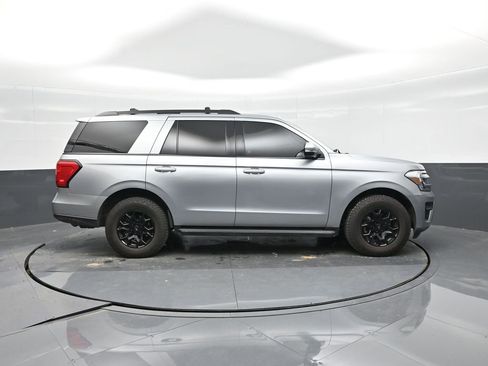 Certified 2023 Ford Expedition XLT image 16