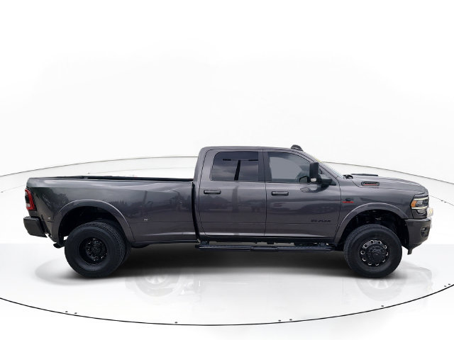 Used 2022 RAM 3500 Laramie w/ Night Edition AWD/4WD image 4