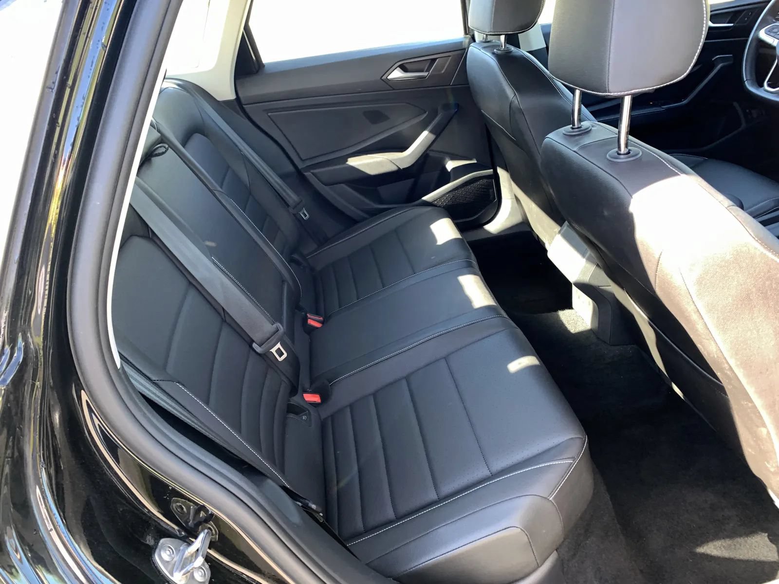 Used 2024 Volkswagen Jetta SE FWD image 29