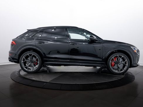 New 2026 Audi RS Q8 performance image 3