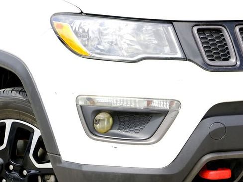 Used 2019 Jeep Compass Trailhawk AWD/4WD image 3