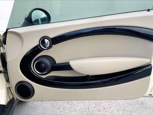 Used 2011 MINI Cooper Hardtop image 25