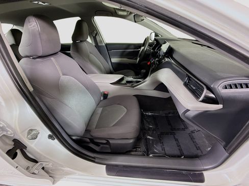 Used 2022 Toyota Camry LE FWD image 28