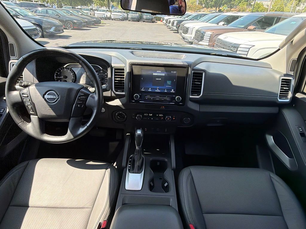 Used 2022 Nissan Frontier SV AWD/4WD image 32