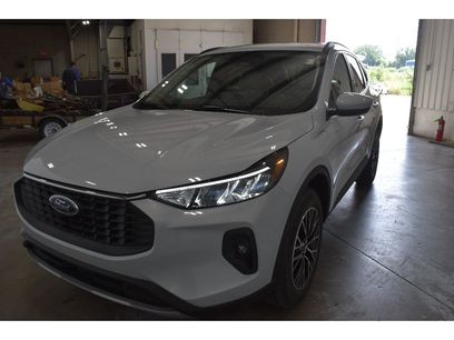 New 2025 Ford Escape SE