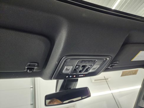 Used 2022 Chevrolet Silverado 2500 High Country w/ Safety Package II image 12