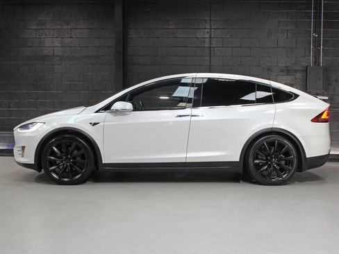 Used 2017 Tesla Model X 100D image 3