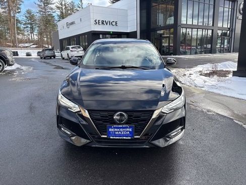 Used 2022 Nissan Sentra SR w/ Trunk Package image 2