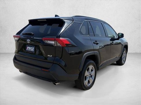 Used 2025 Toyota RAV4 XLE FWD image 5