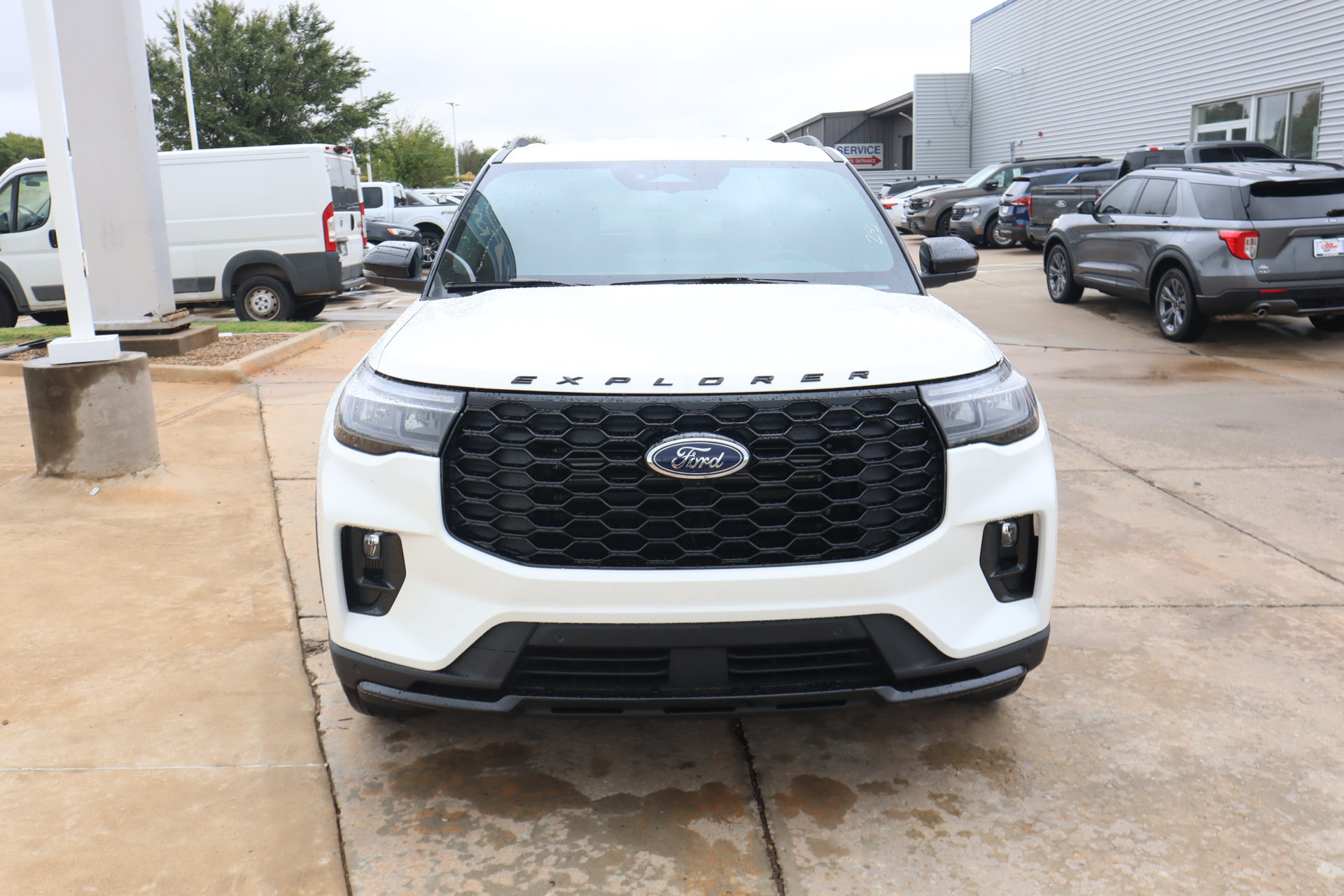 New 2026 Ford Explorer ST-Line AWD/4WD image 9