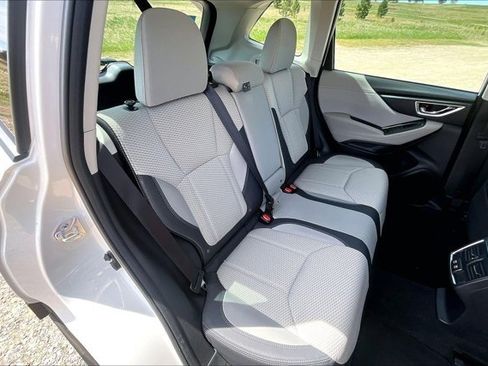 Used 2023 Subaru Forester Premium AWD/4WD image 25