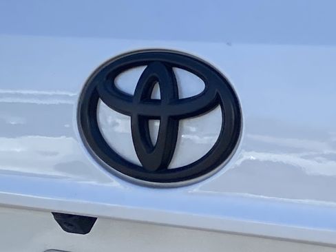 Used 2023 Toyota Highlander XSE AWD/4WD image 4