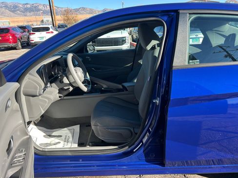 Certified 2022 Hyundai Elantra SEL image 13