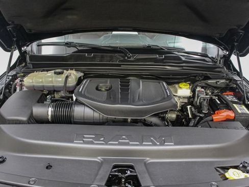 Used 2025 RAM 1500 Limited AWD/4WD image 19