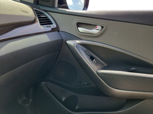 Used 2017 Hyundai Santa Fe Sport FWD image 31