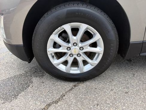 Used 2018 Chevrolet Equinox LT w/ LPO, Protection Package AWD/4WD image 31