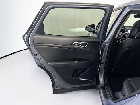 Used 2024 Kia Sportage EX image 27
