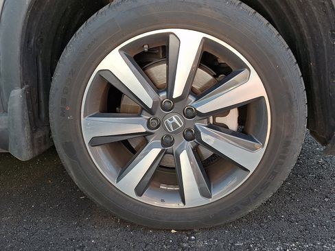 Used 2023 Honda Pilot Touring image 4