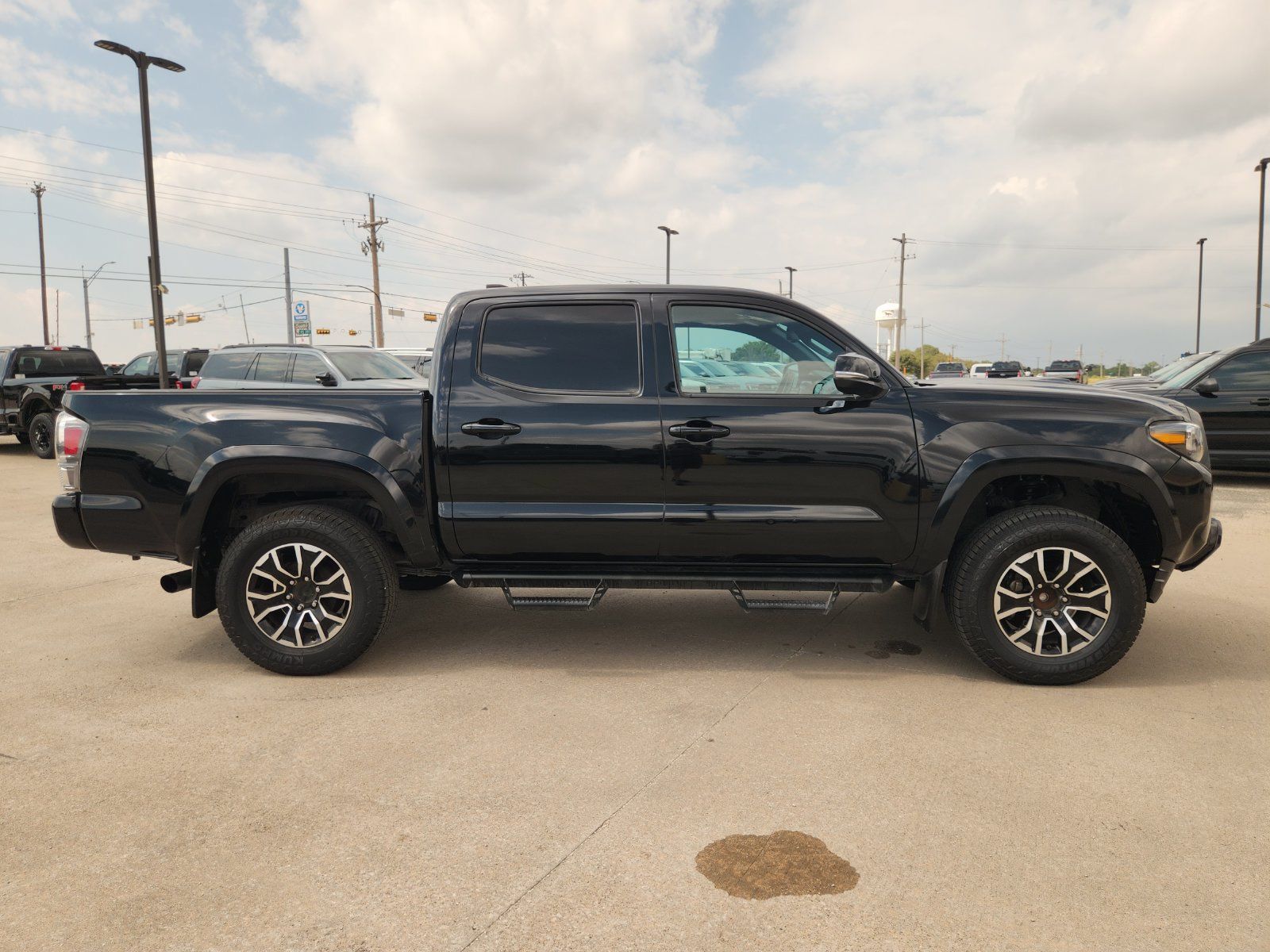 Used 2020 Toyota Tacoma TRD Sport w/ Technology Package RWD image 7