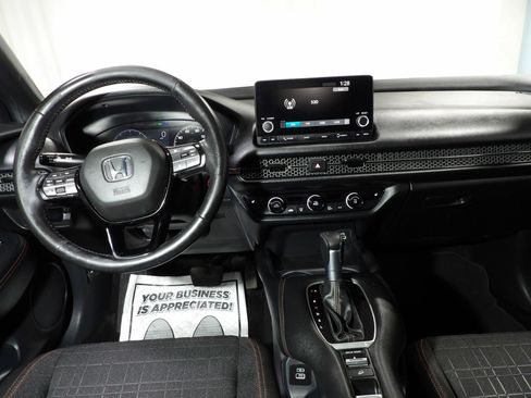 Used 2023 Honda HR-V Sport image 14
