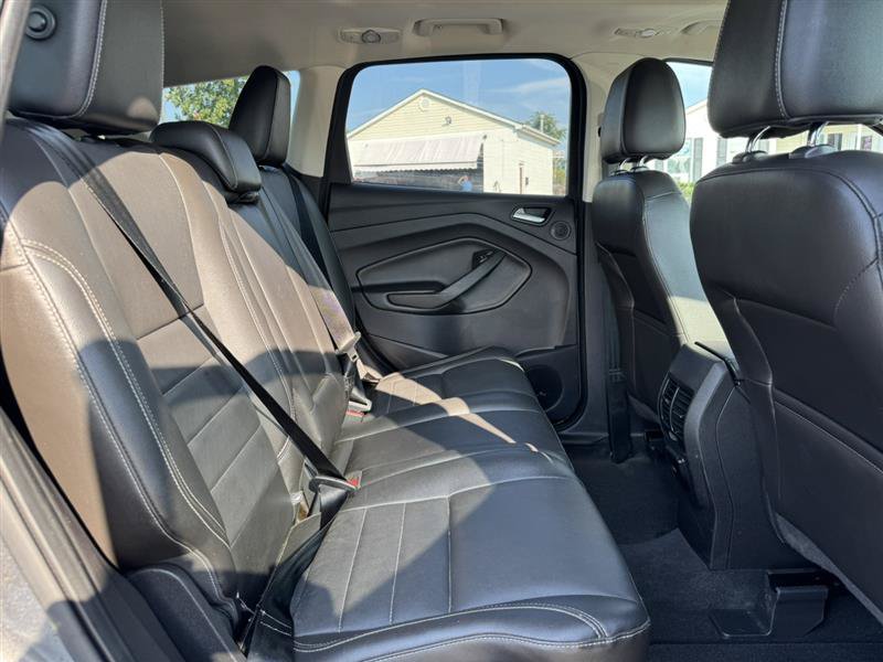 Used 2014 Ford Escape Titanium w/ Equipment Group 401A FWD image 9