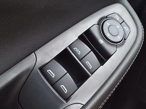 Used 2024 Buick Encore GX Preferred FWD image 23