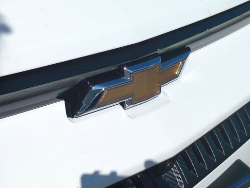 New 2026 Chevrolet Equinox EV LT image 29