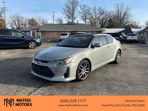 Used 2014 Scion tC Hatchback Coupe 2D image 1