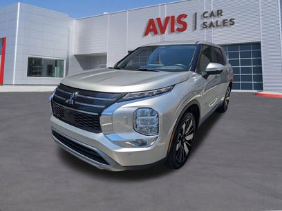 Used 2025 Mitsubishi Outlander SE