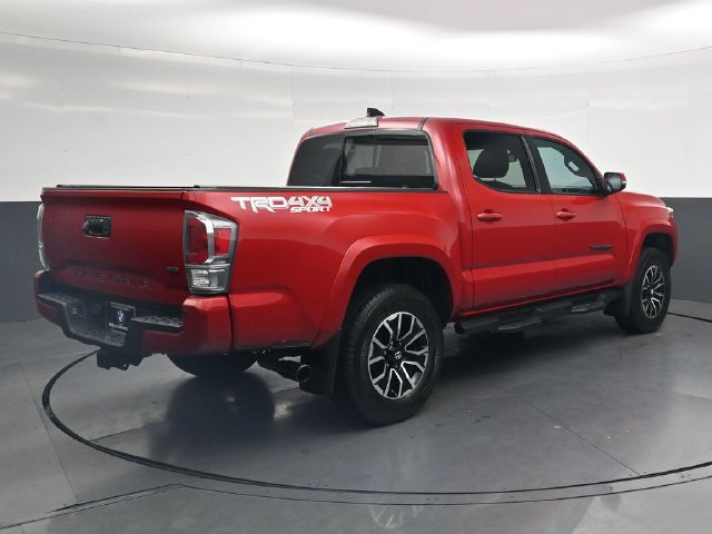 Used 2022 Toyota Tacoma TRD Sport AWD/4WD image 11