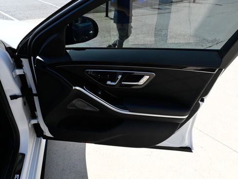 Used 2024 Mercedes-Benz S 63 AMG S image 60